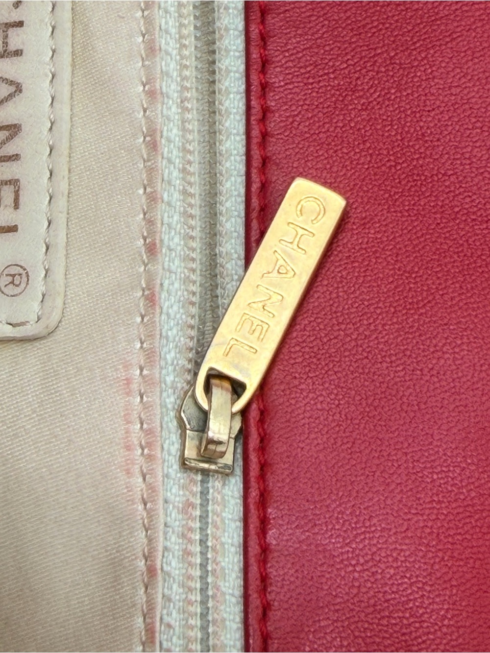 CHANEL Red Quilted Leather Shoulder Bag with Charm Chain COA READY - Picture 16 of 16